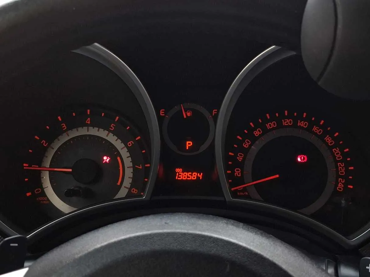 Car image 19