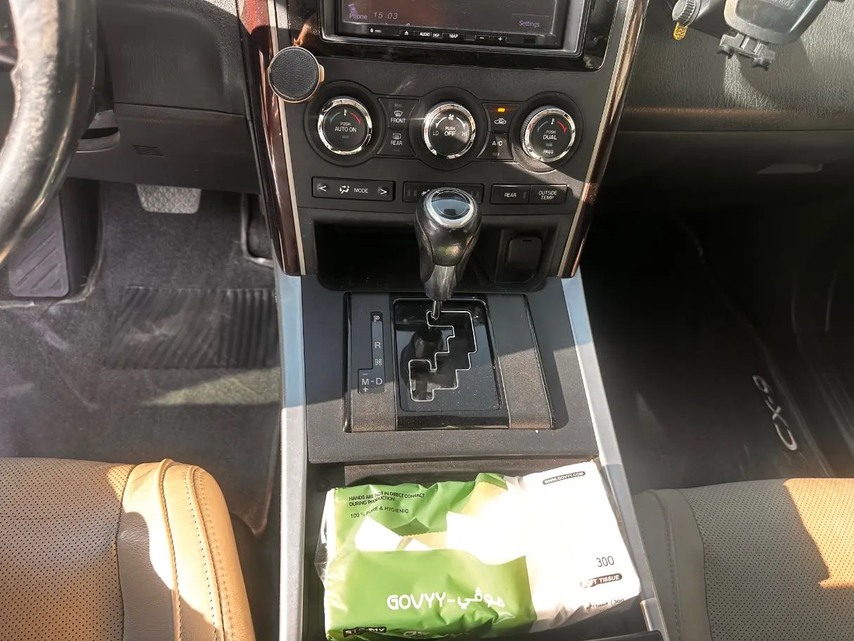 Car image 17