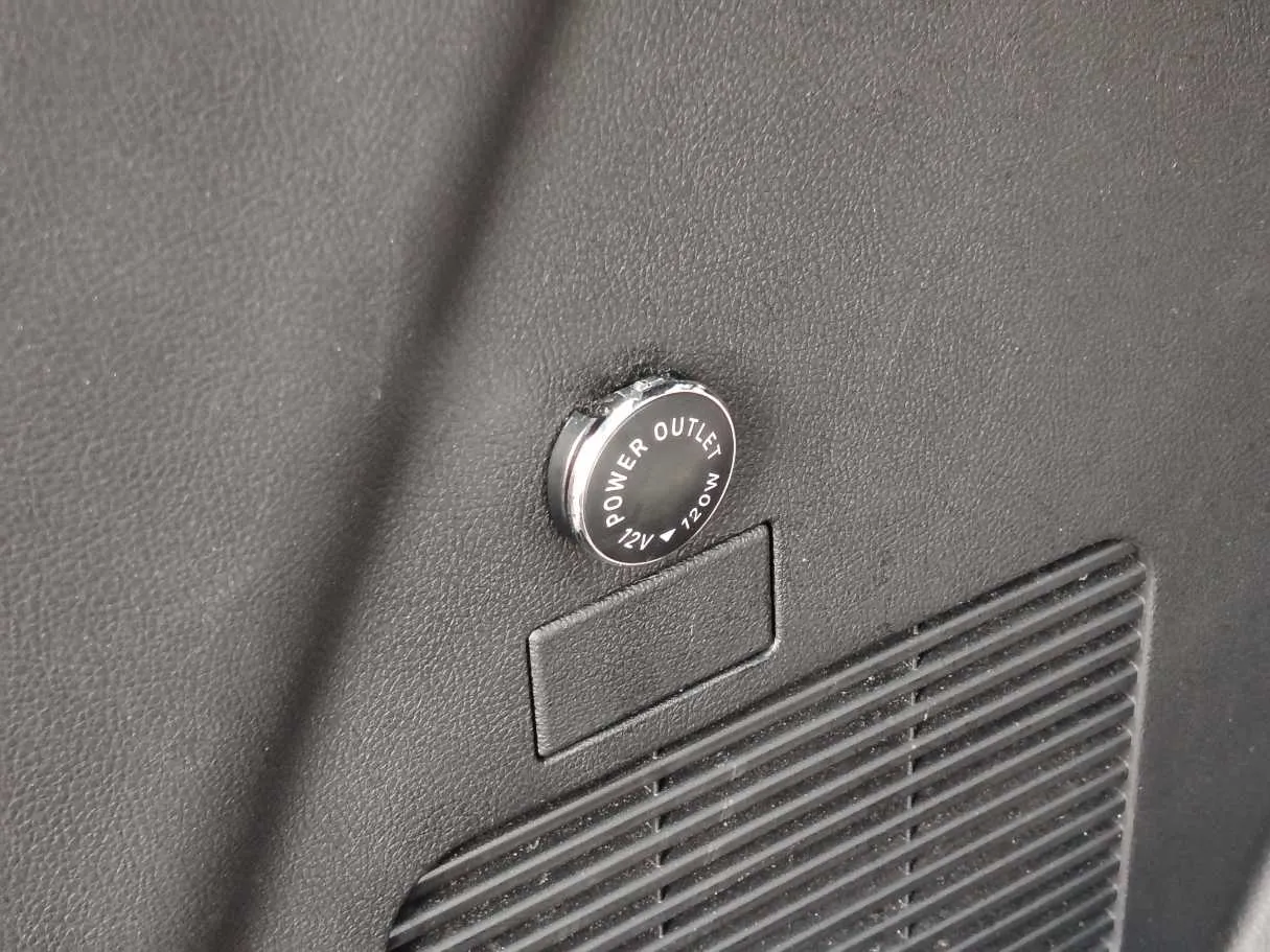Car image 33