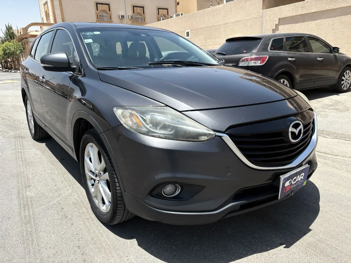 Car image 3