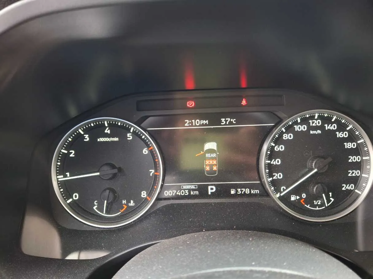 Car image 18
