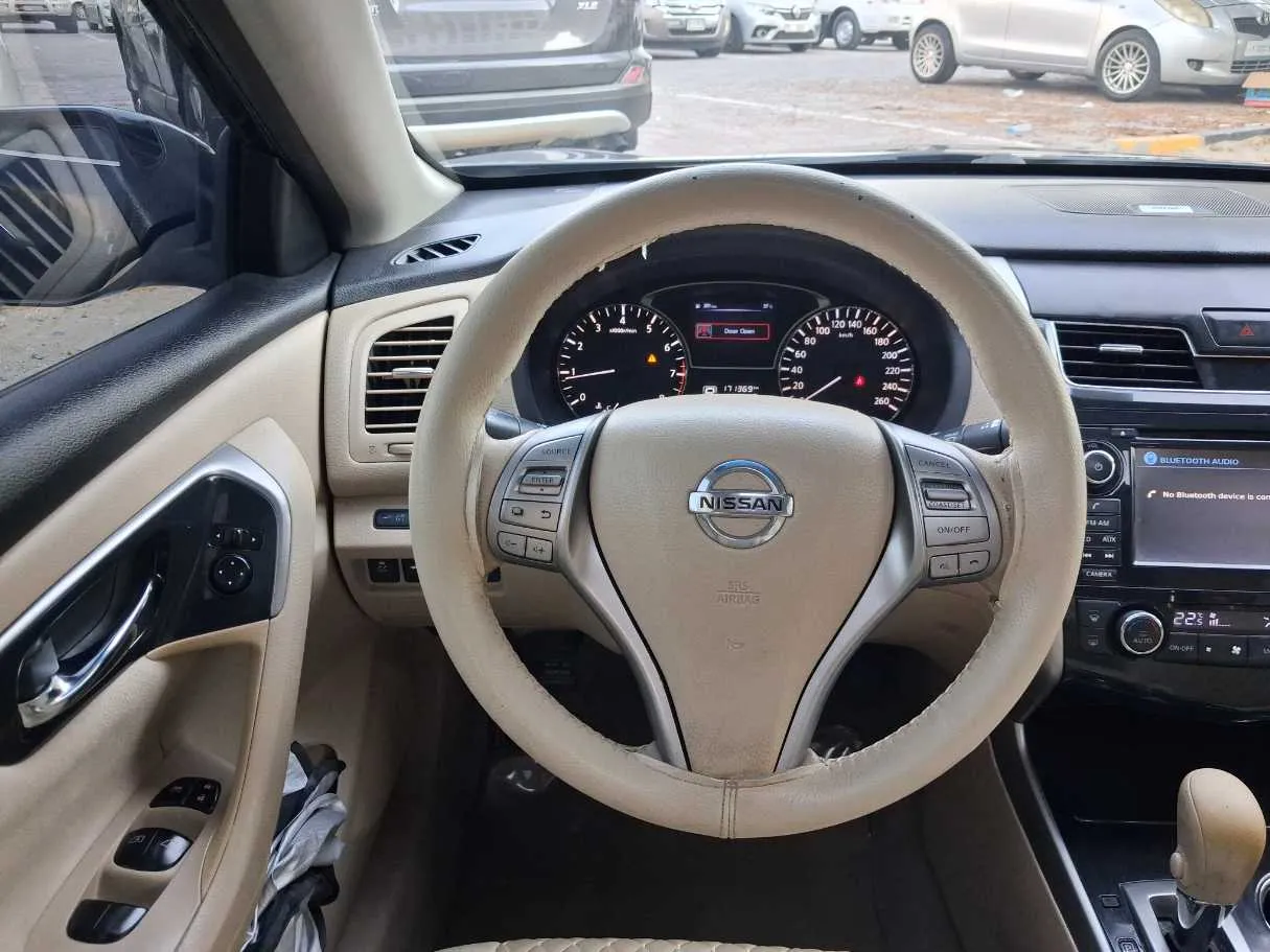 Car image 20