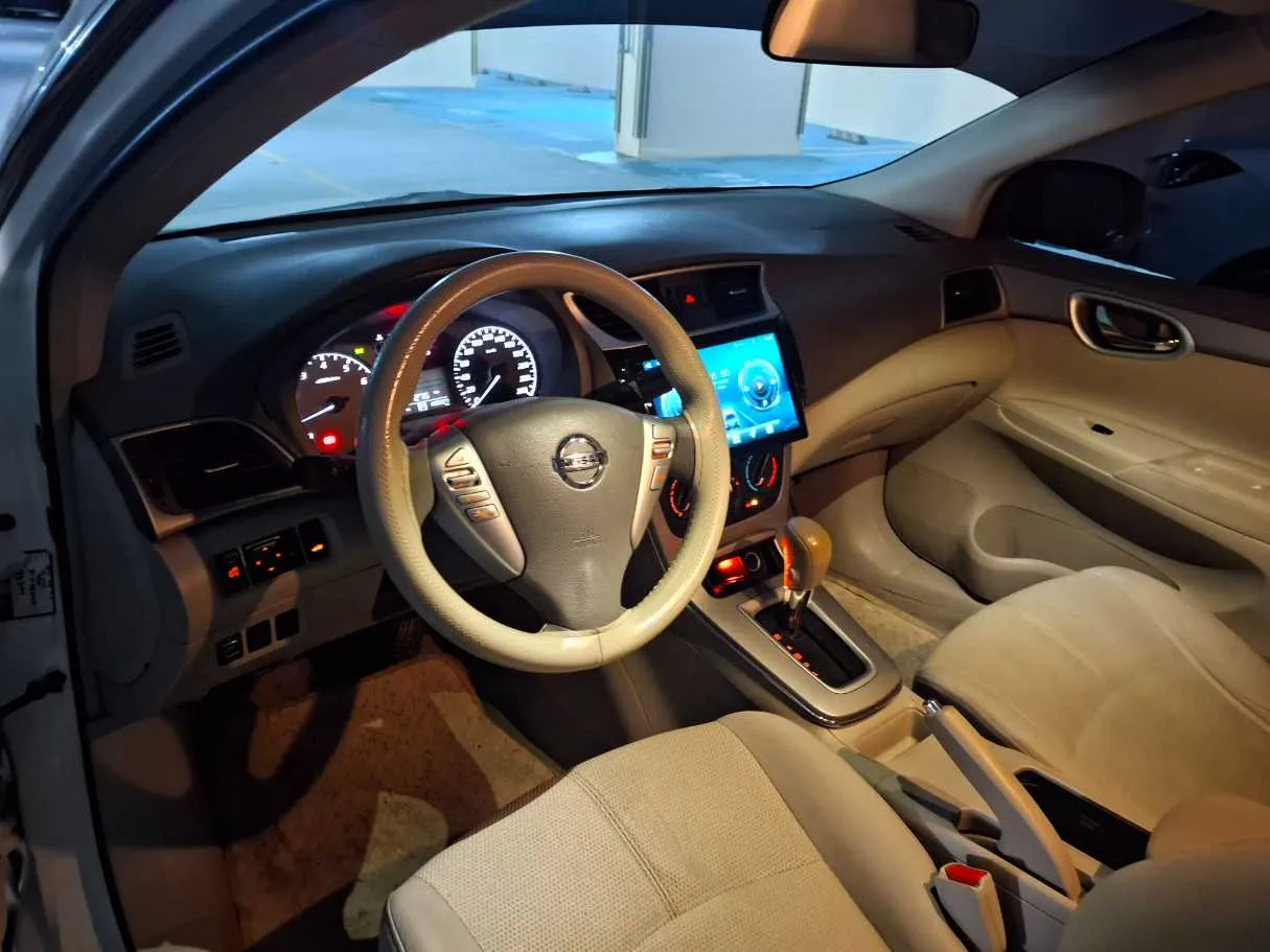 Car image 11