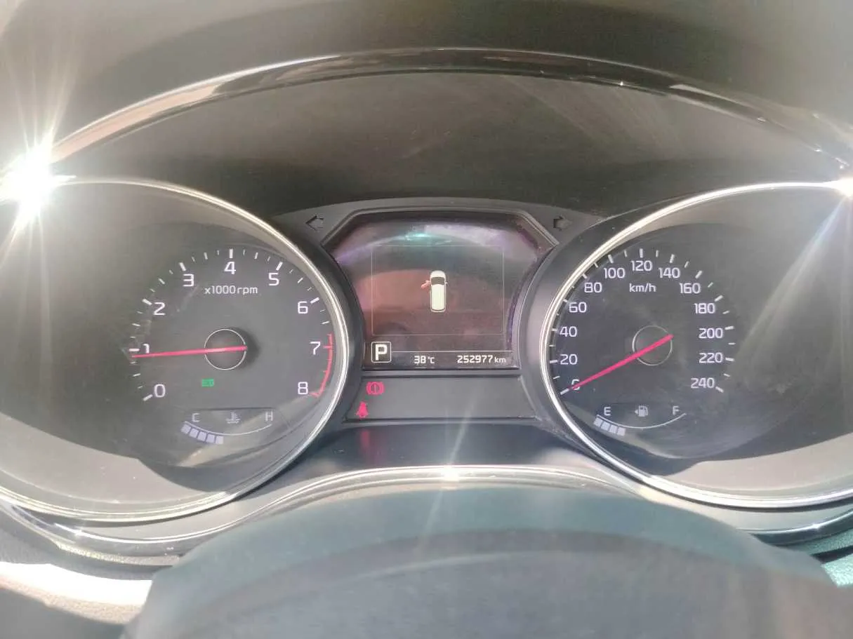 Car image 28