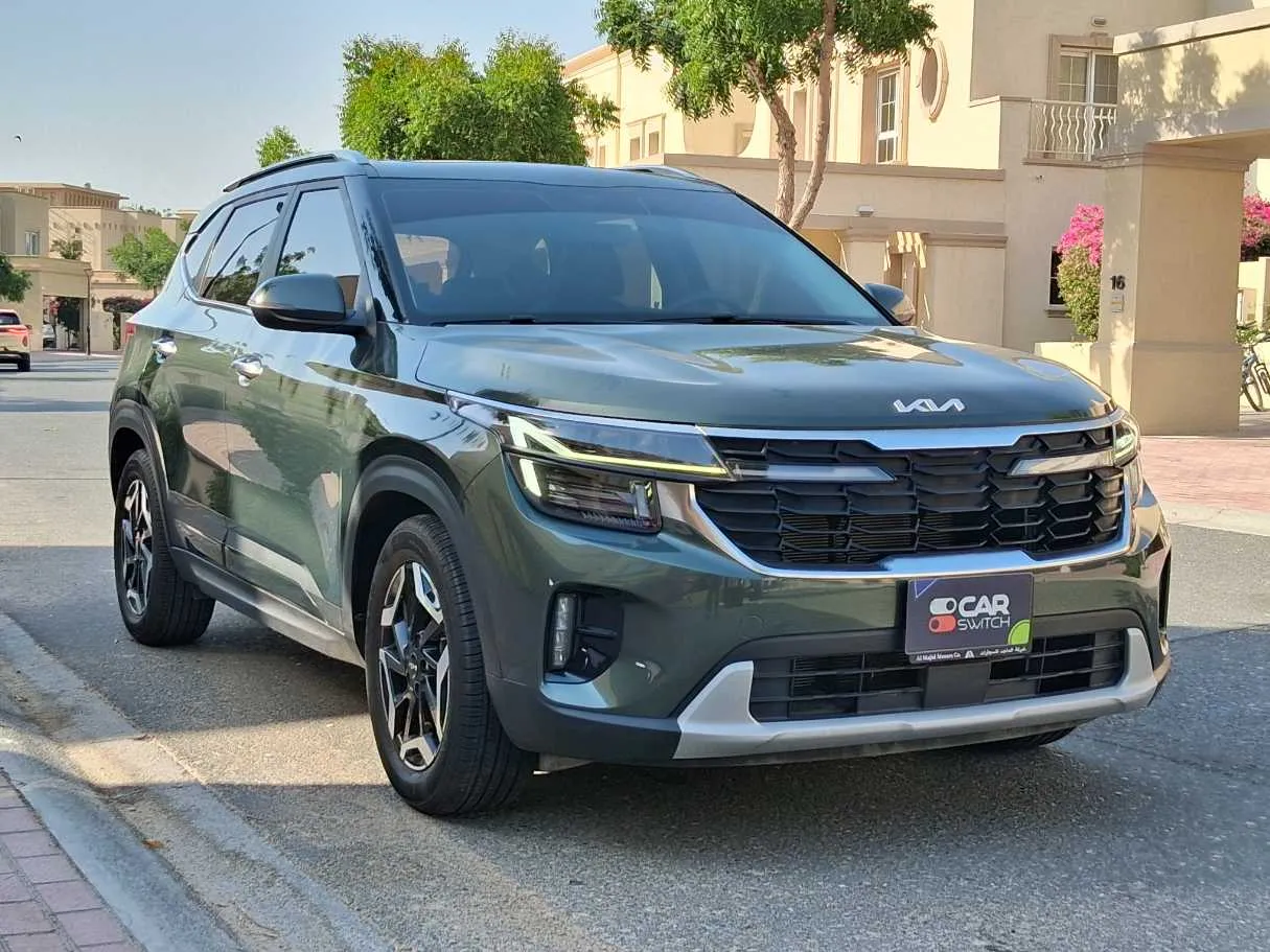 Car image 3