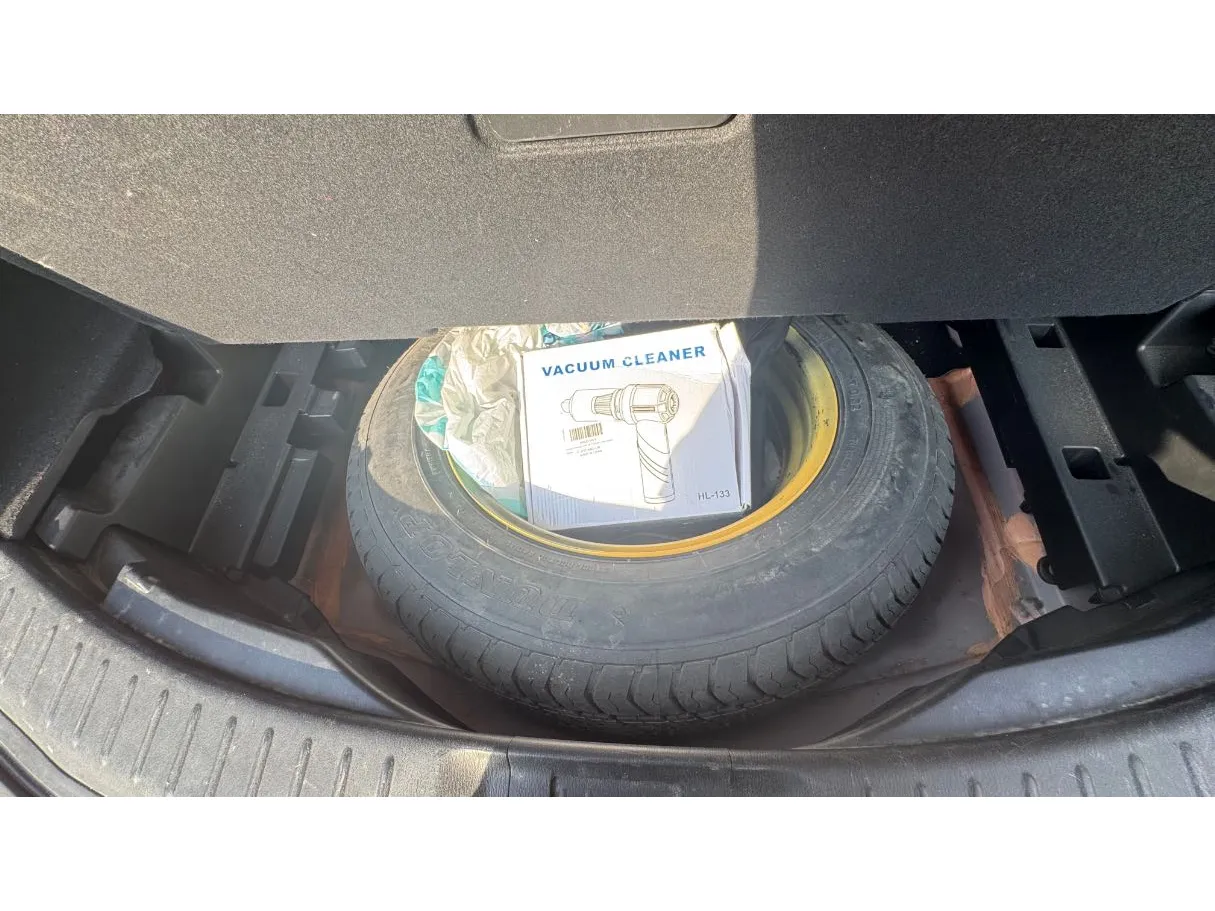 Car image 28