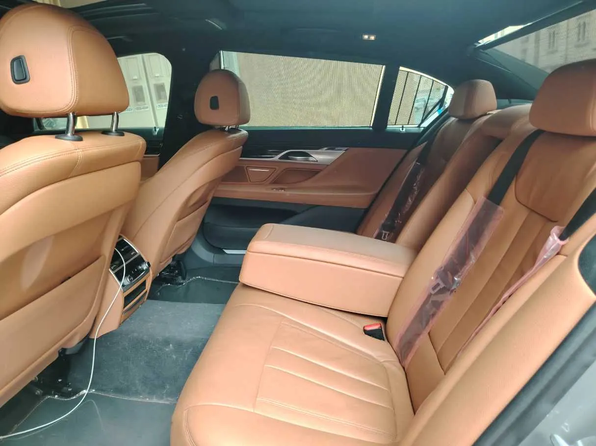 Car image 21