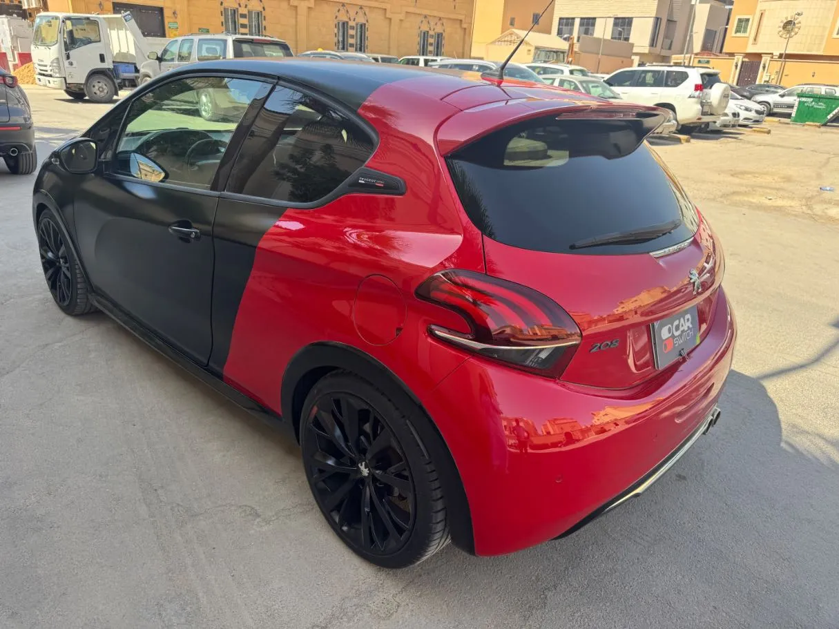 Car image 7