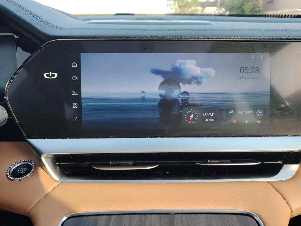 Car image 20