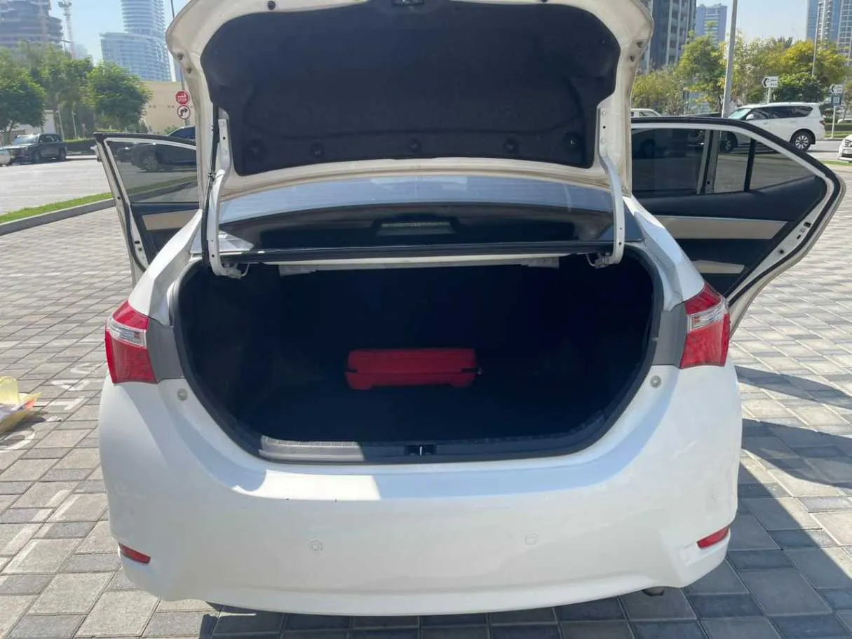 Car image 37