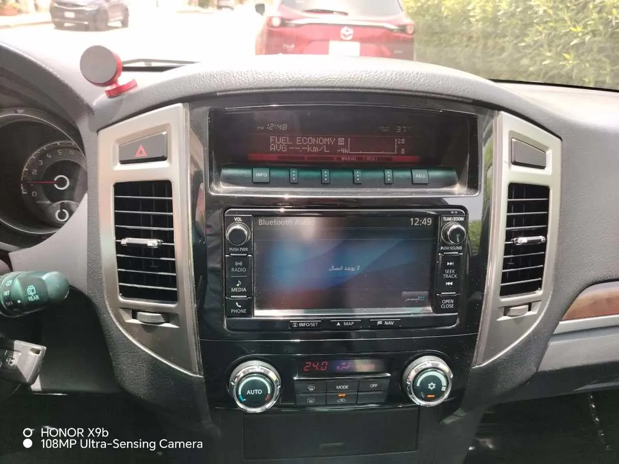 Car image 26