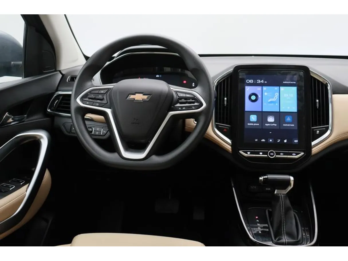 Car image 15