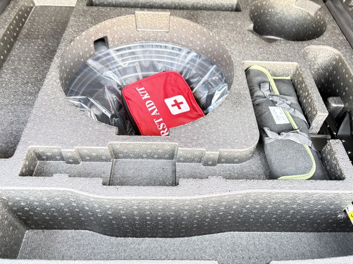 Car image 32