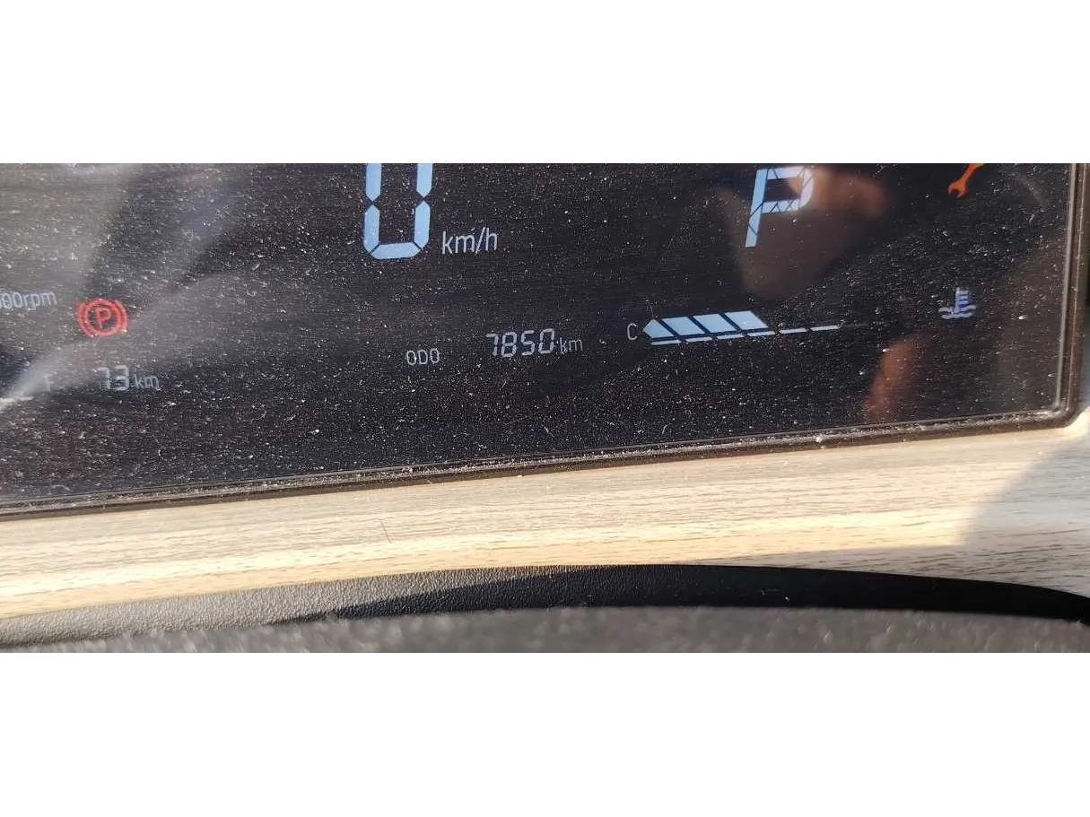Car image 20