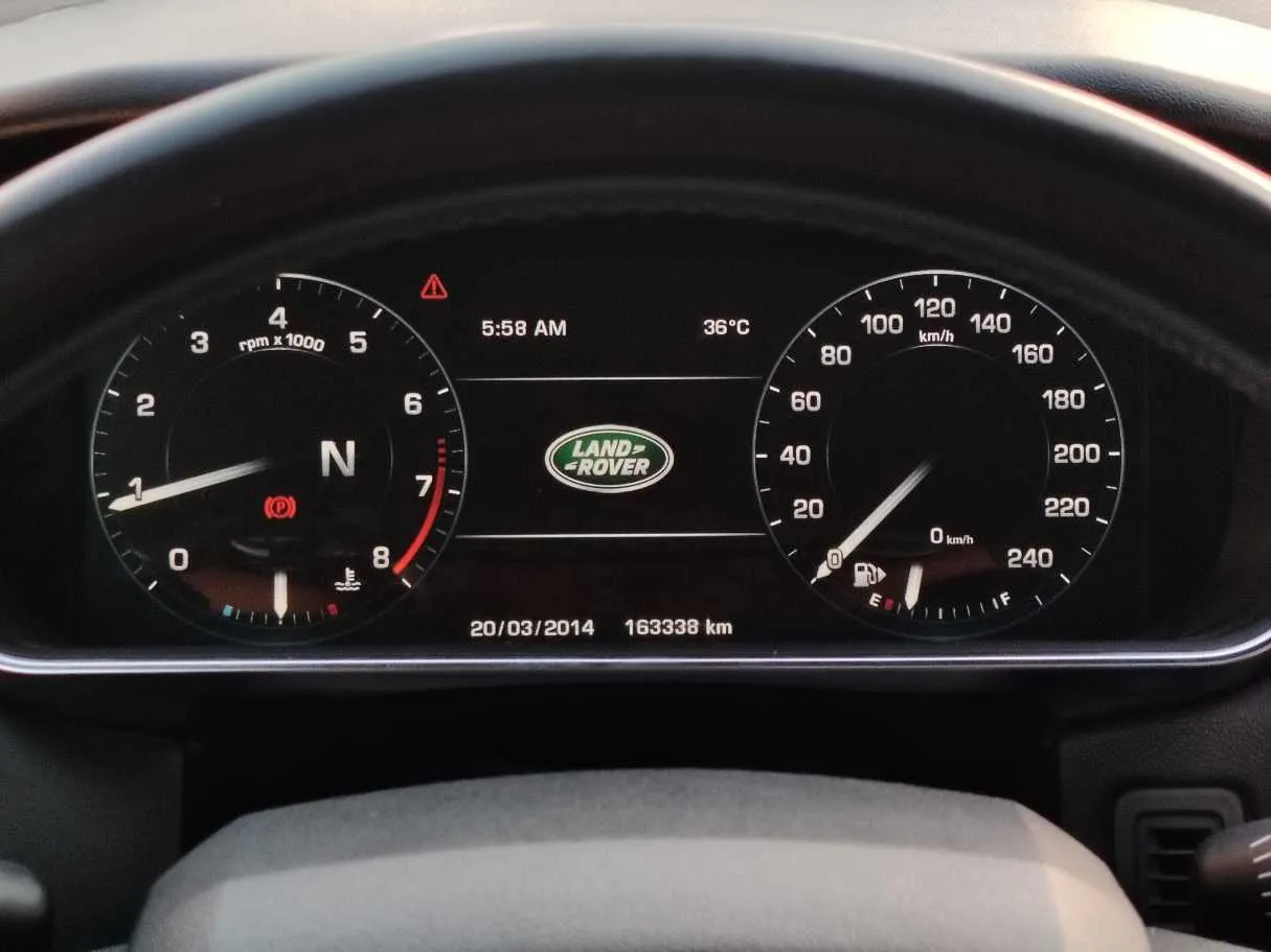 Car image 24