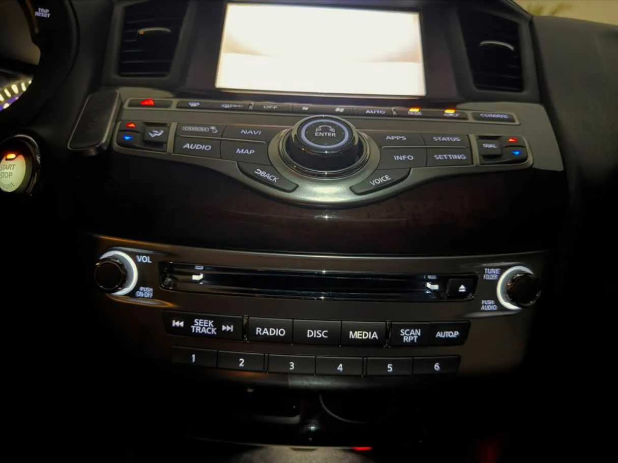 Car image 34