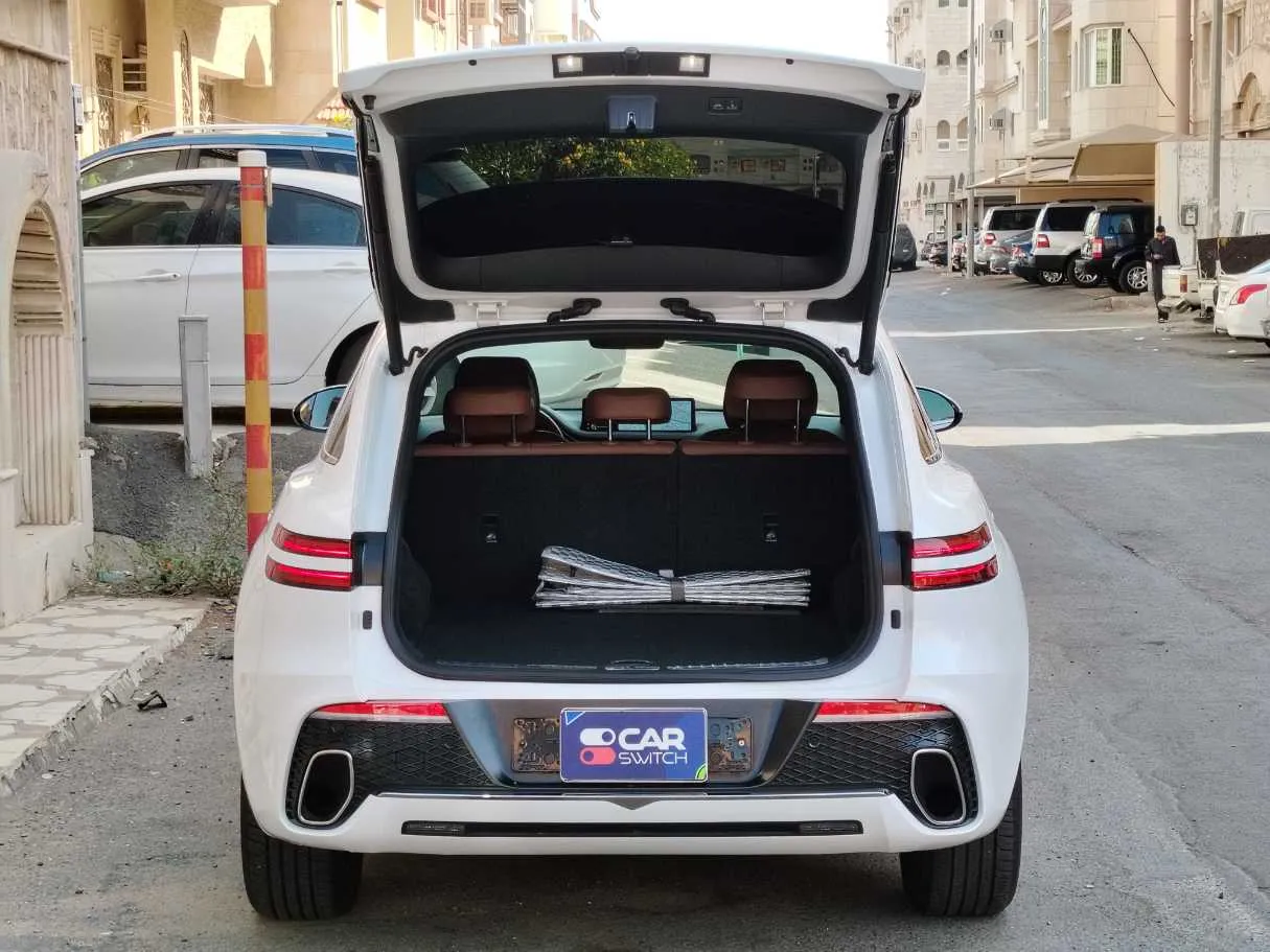 Car image 26