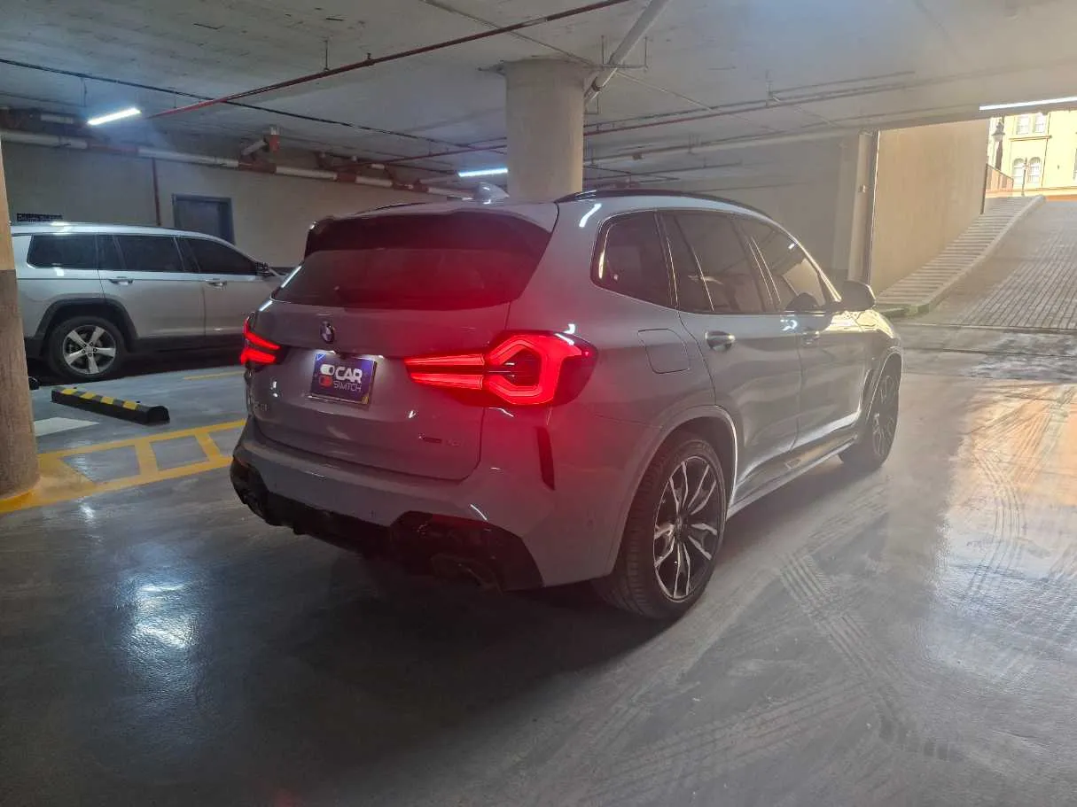 Car image 5