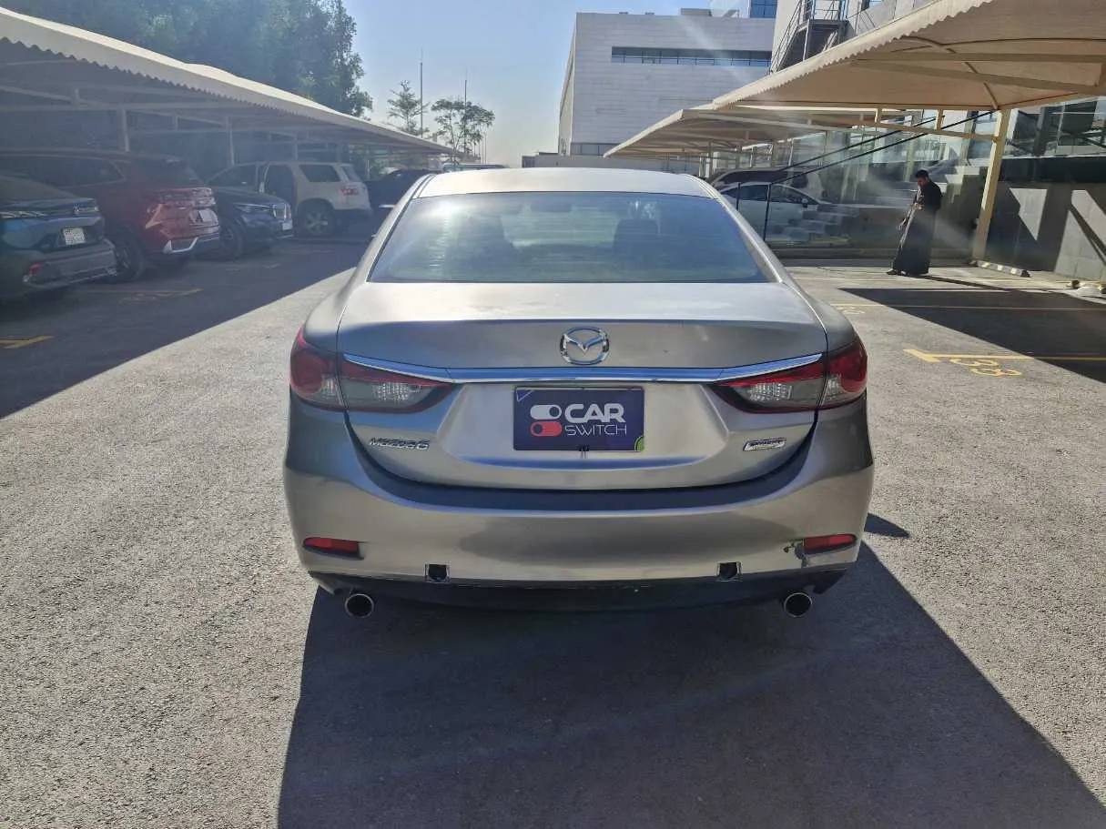 Car image 6
