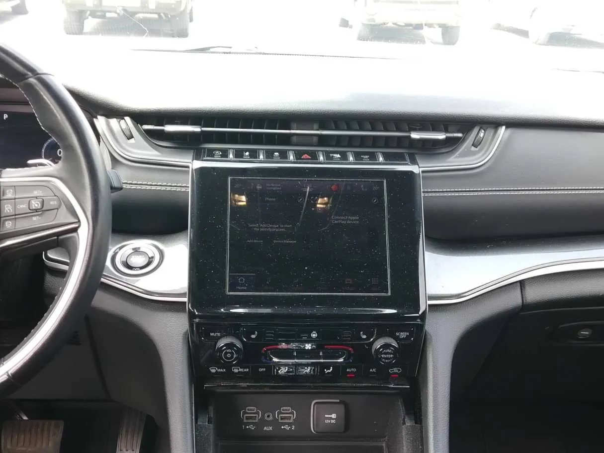 Car image 25