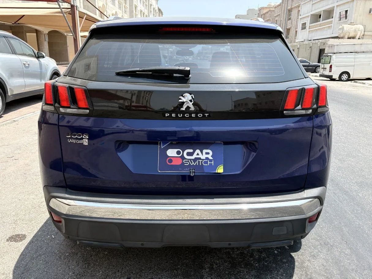 Car image 6