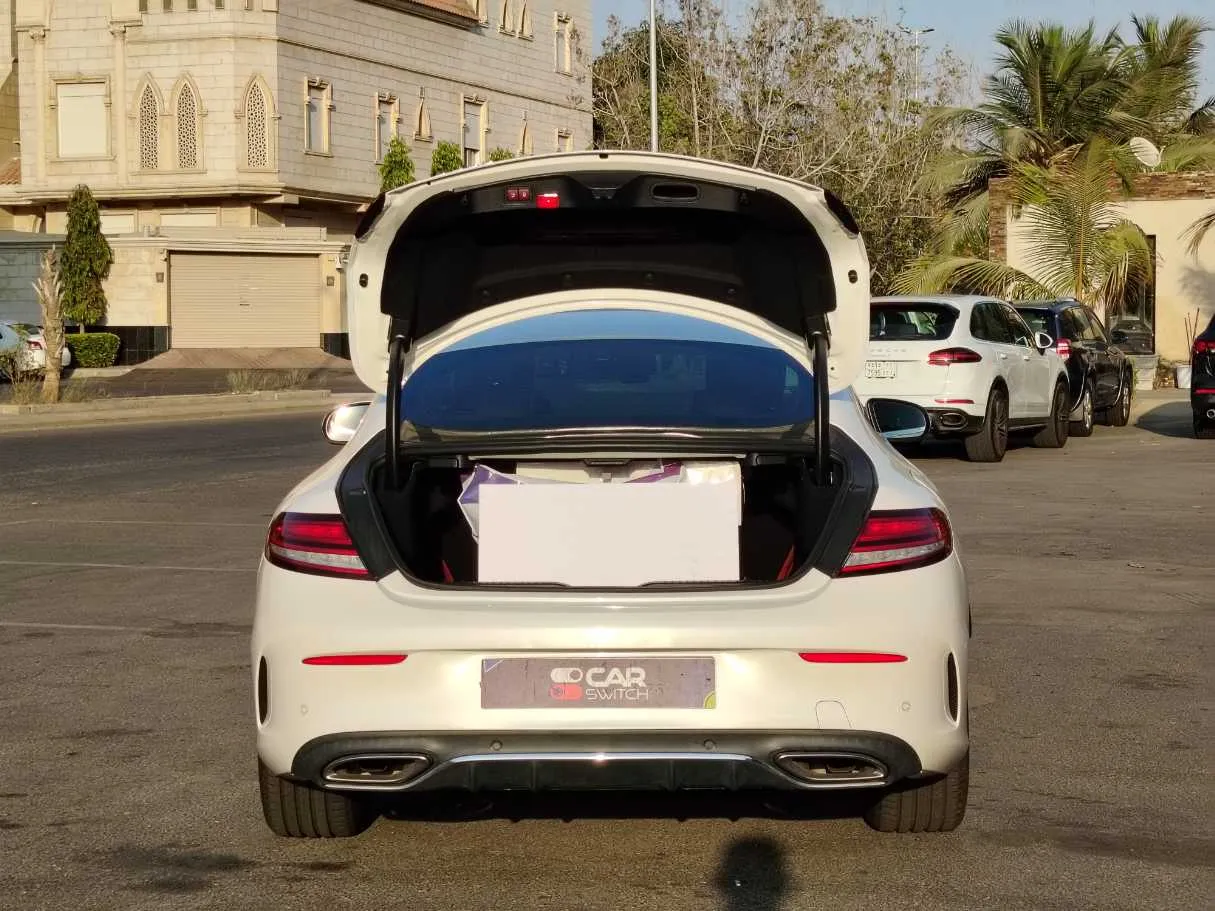 Car image 27