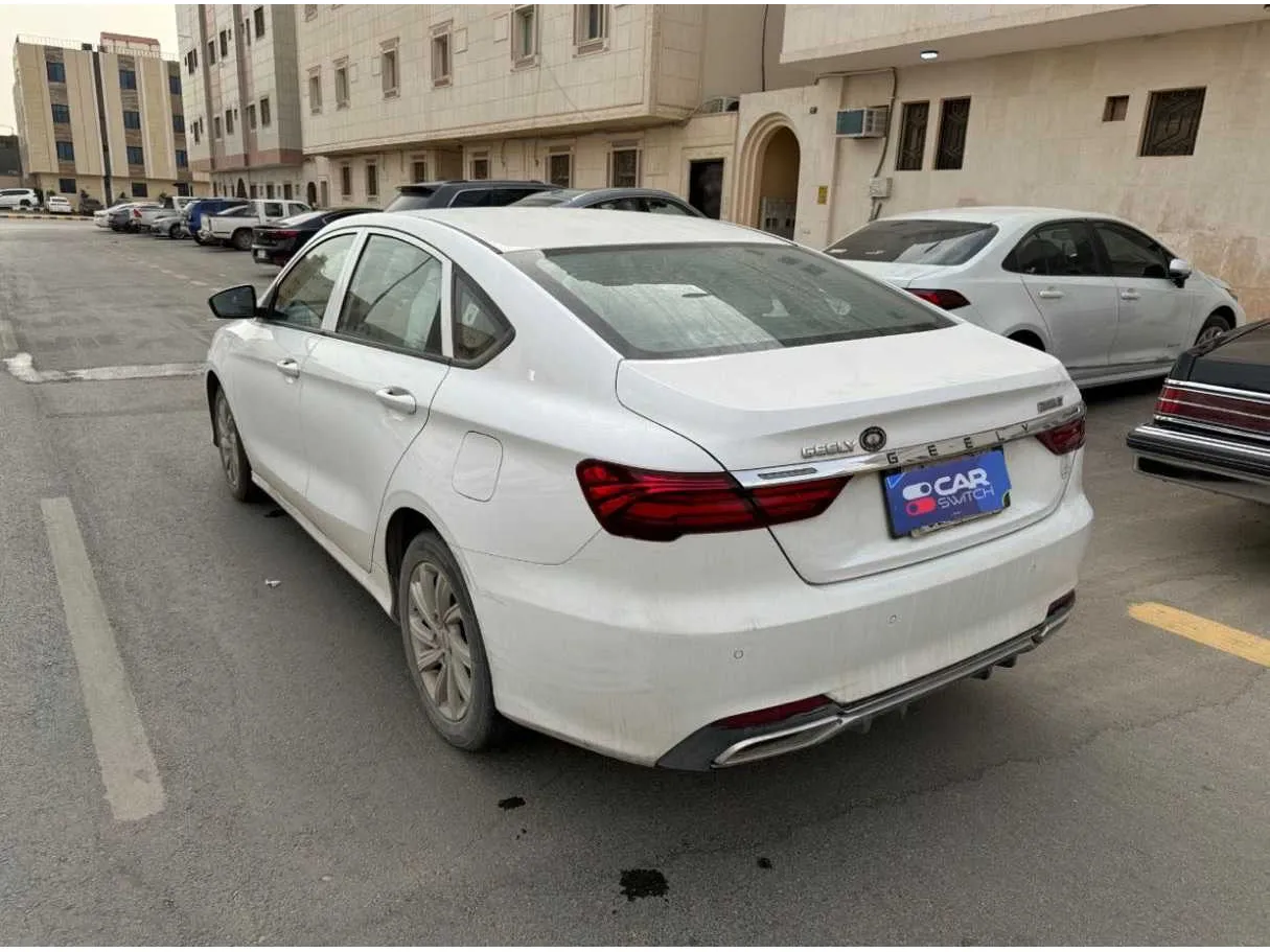 Car image 6
