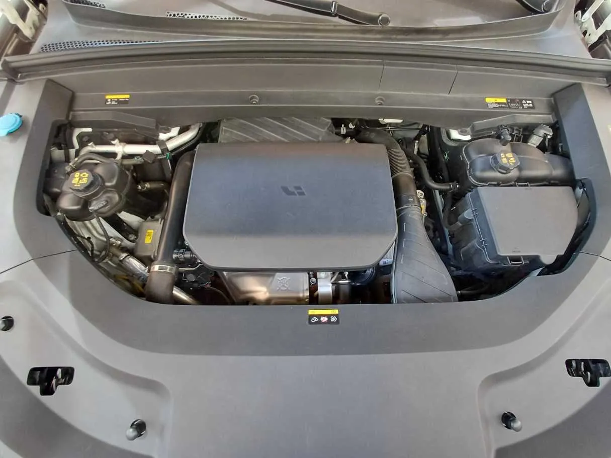 Car image 22