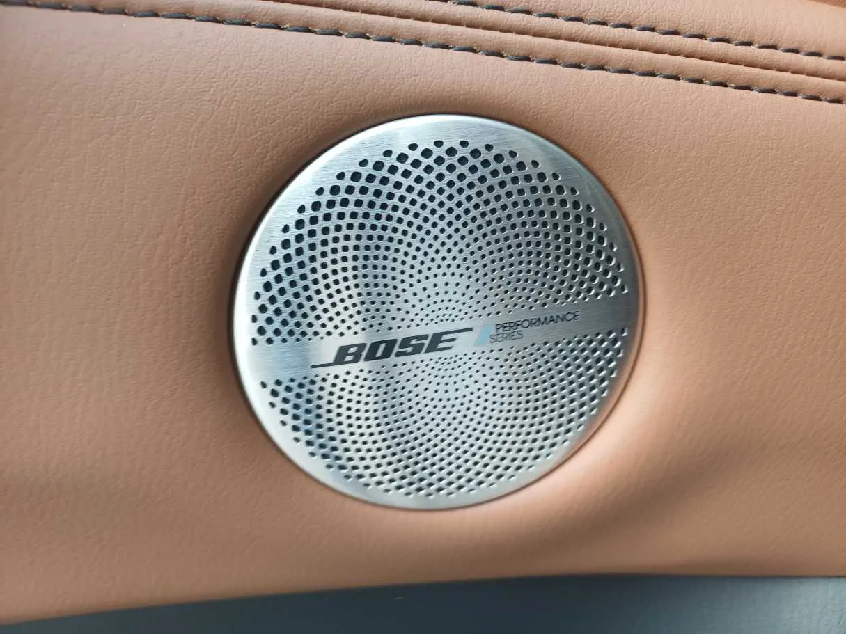 Car image 23