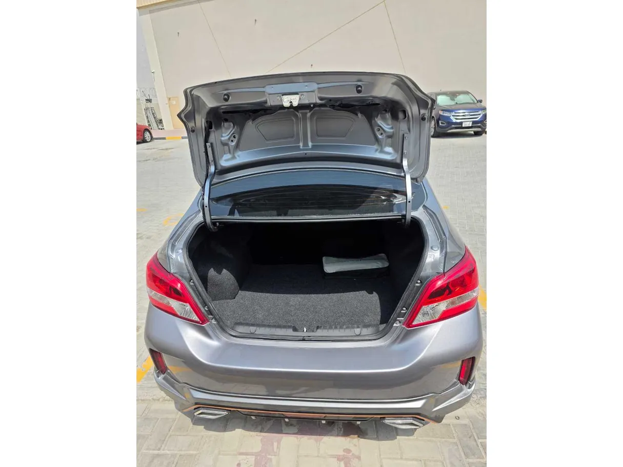 Car image 24
