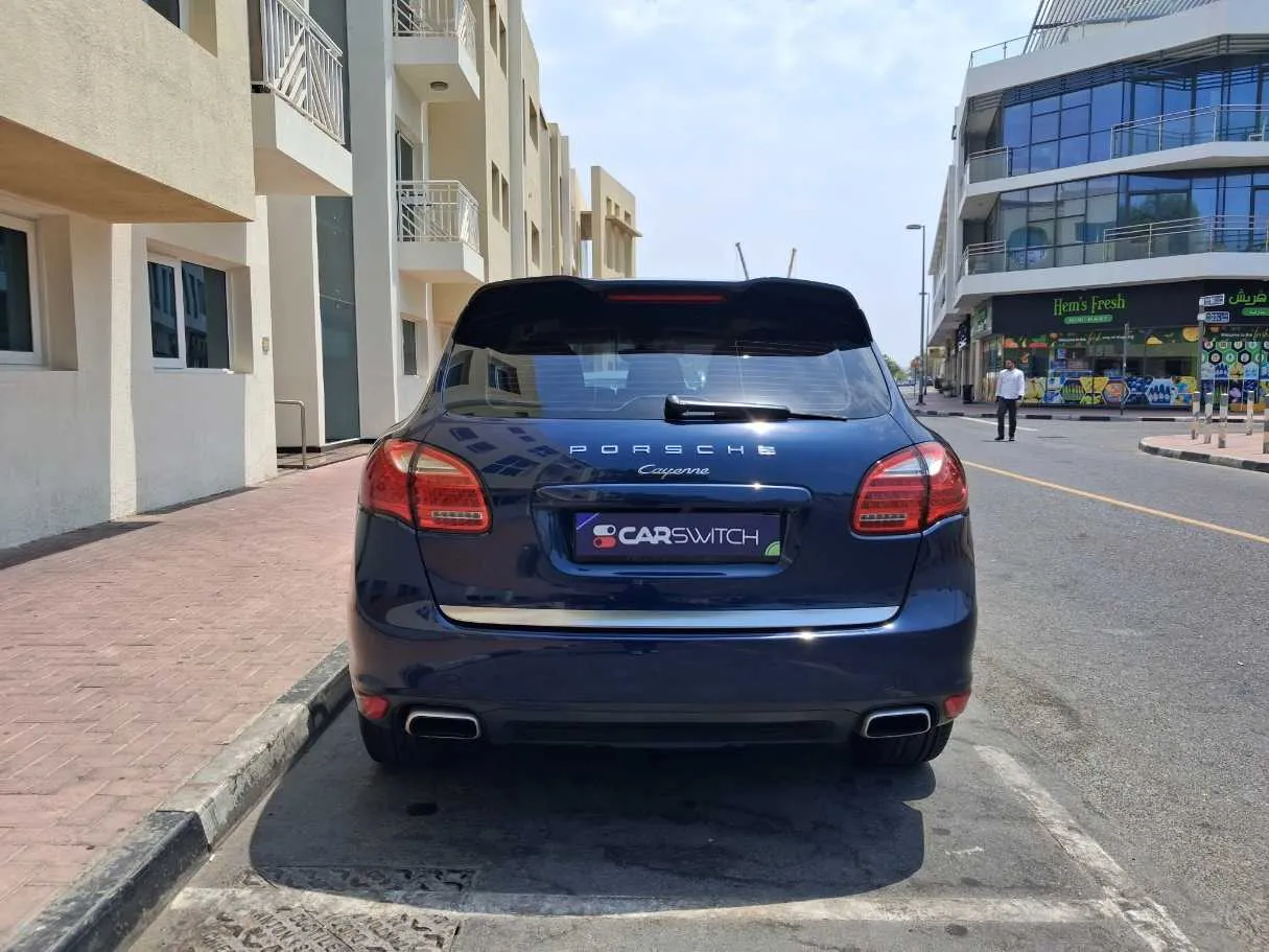 Car image 6