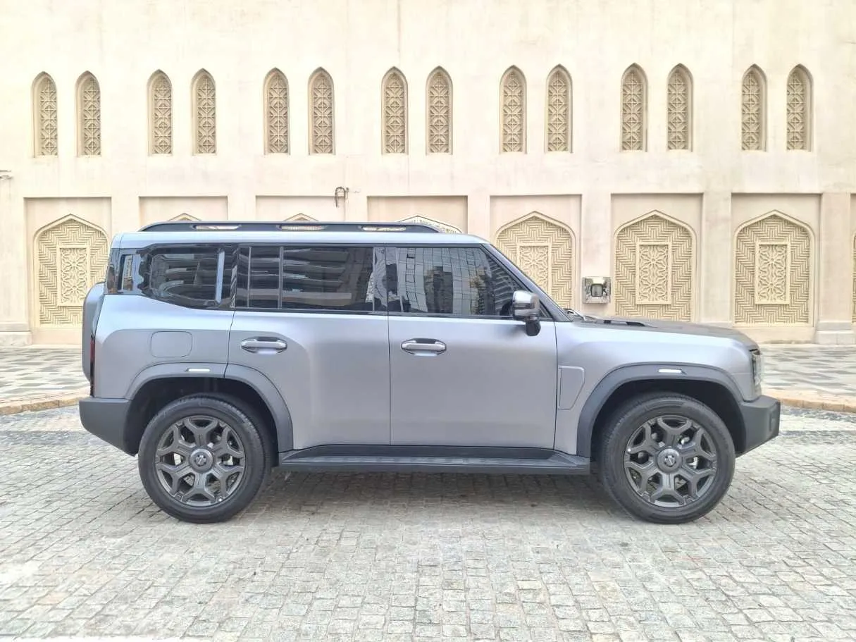 Car image 3