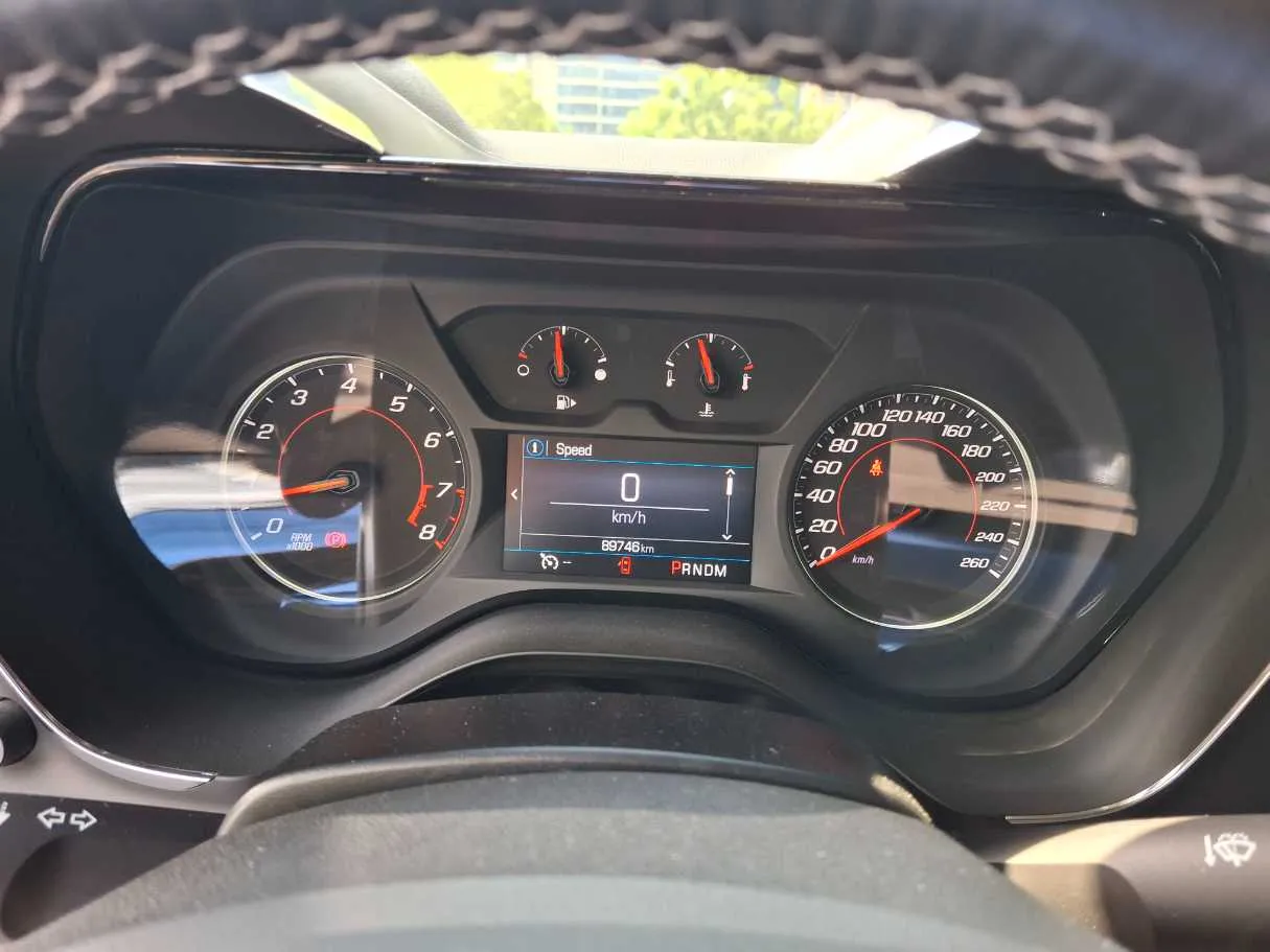 Car image 17