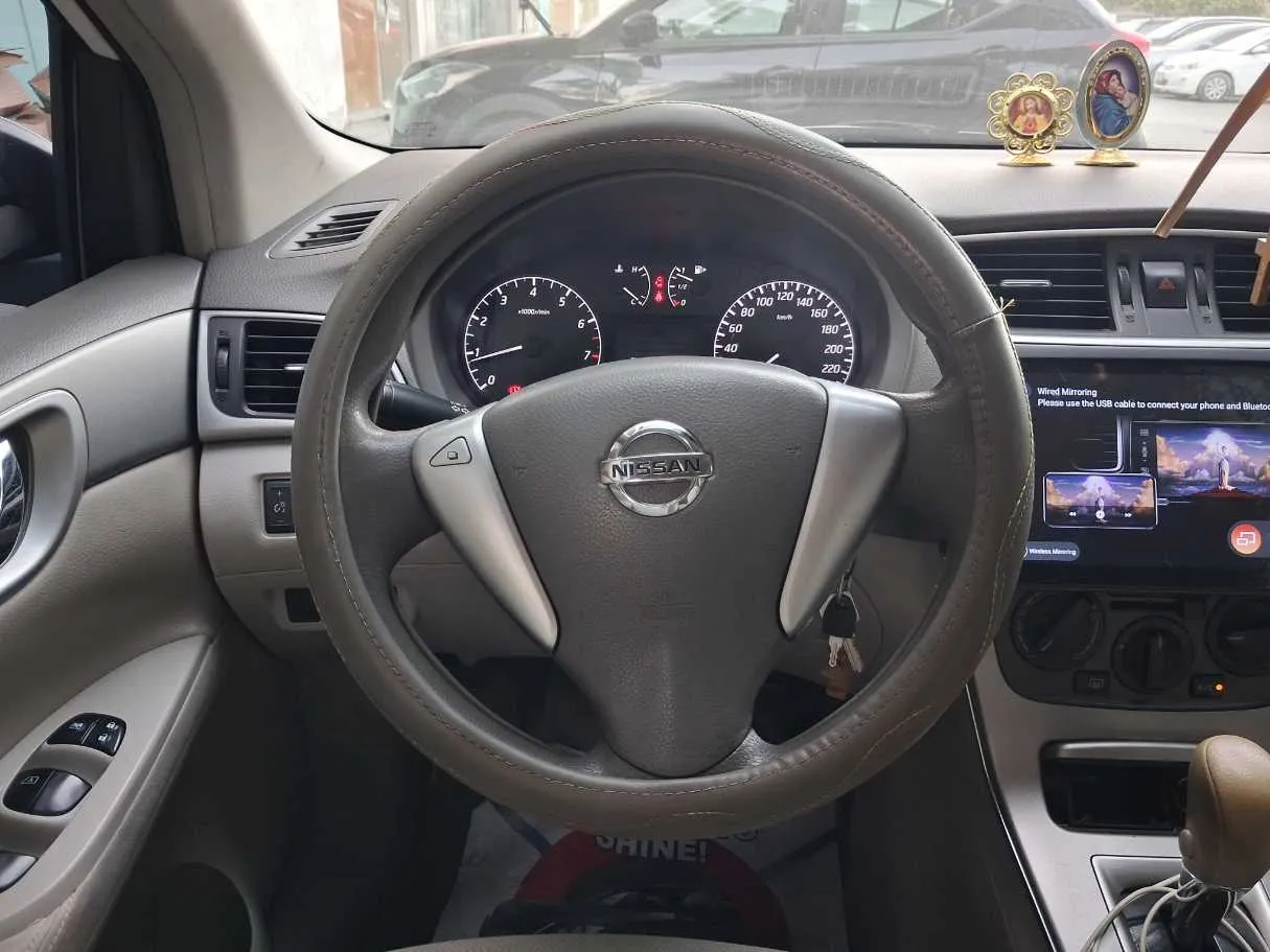 Car image 16