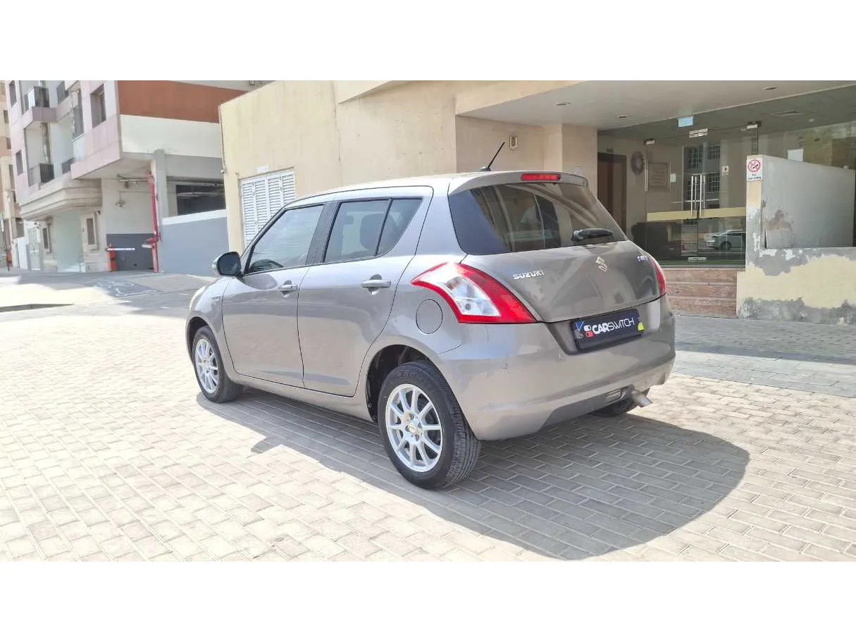 Car image 7