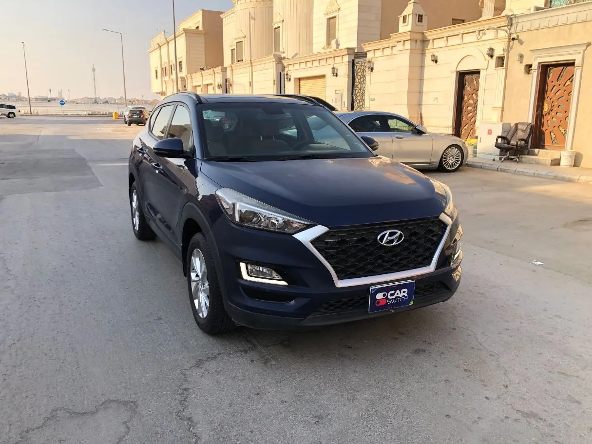 Car image 3