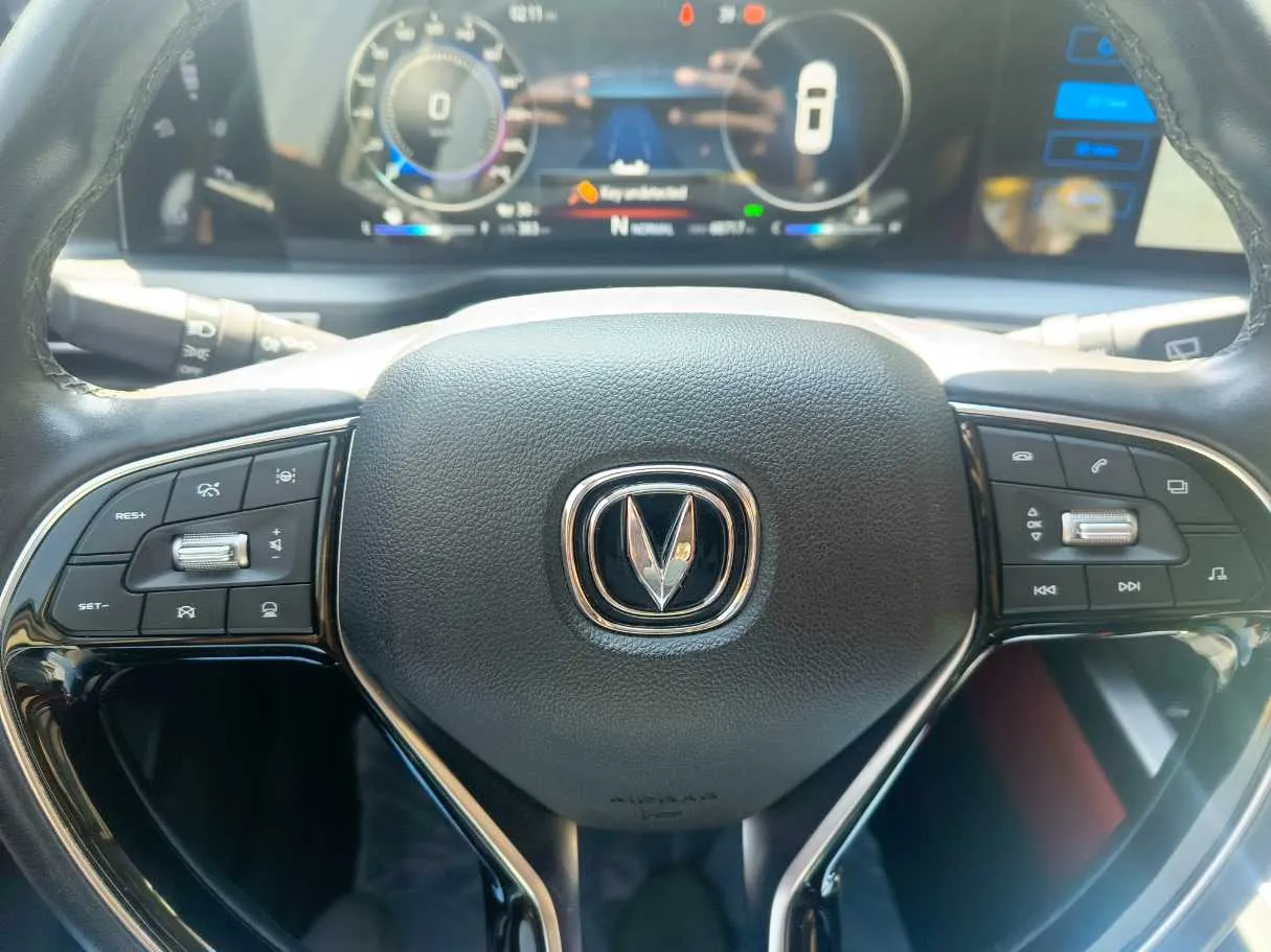 Car image 27