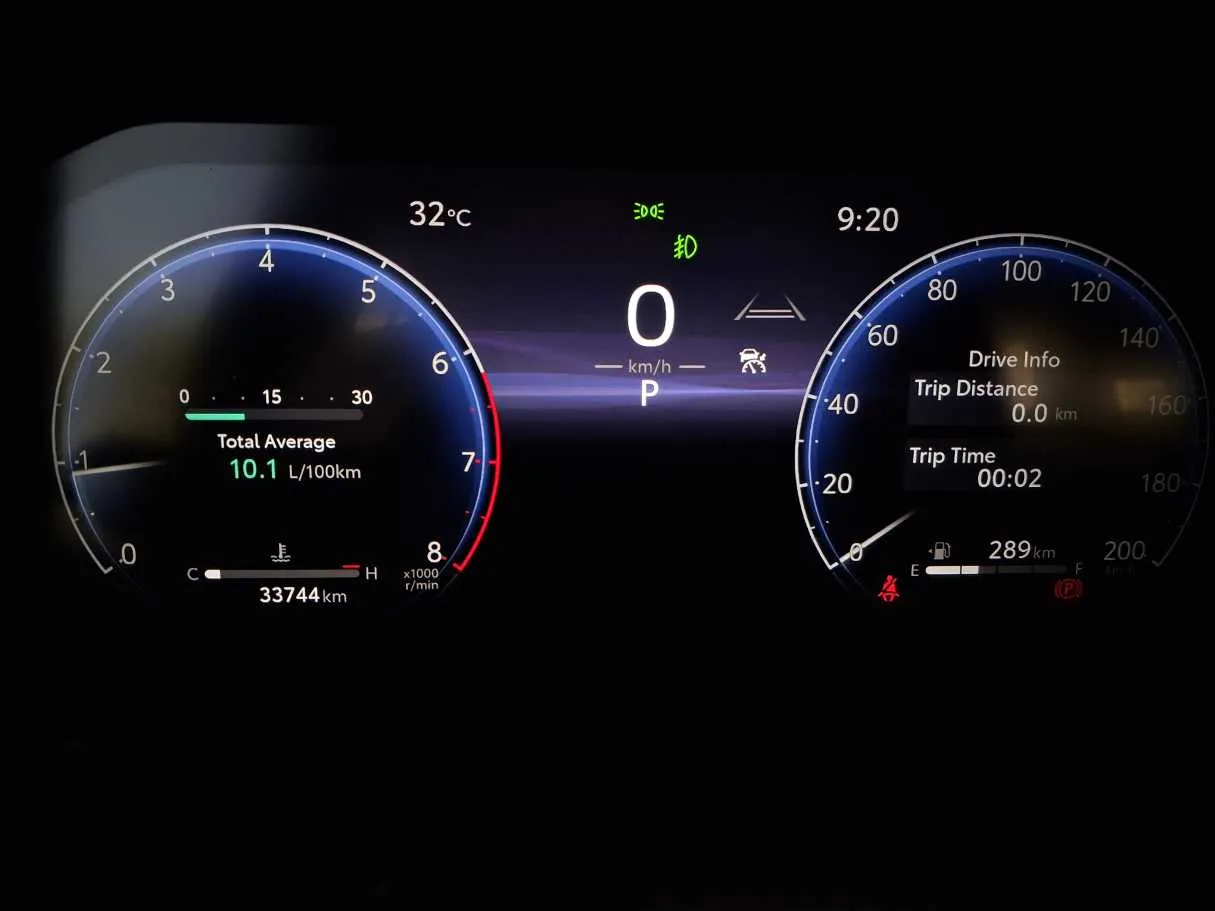 Car image 20