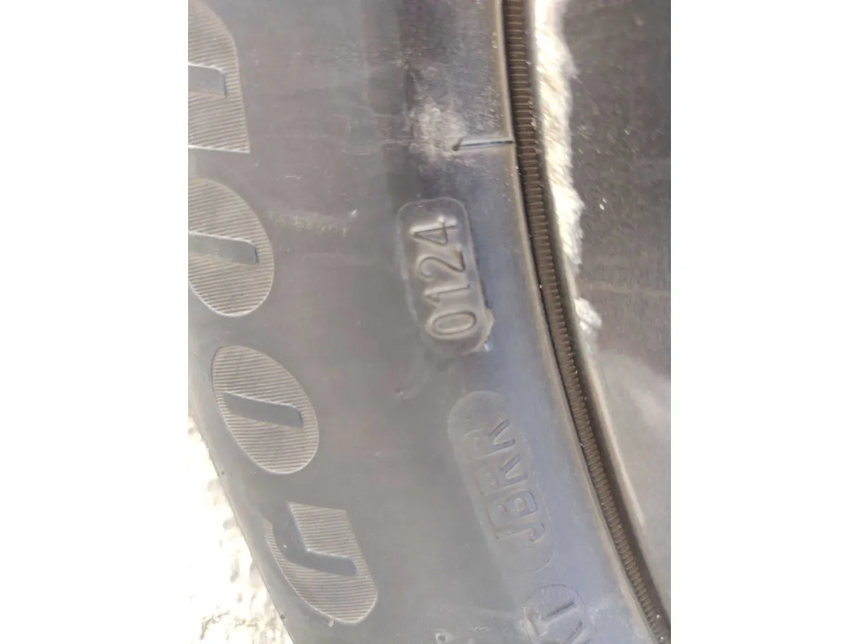 Car image 28