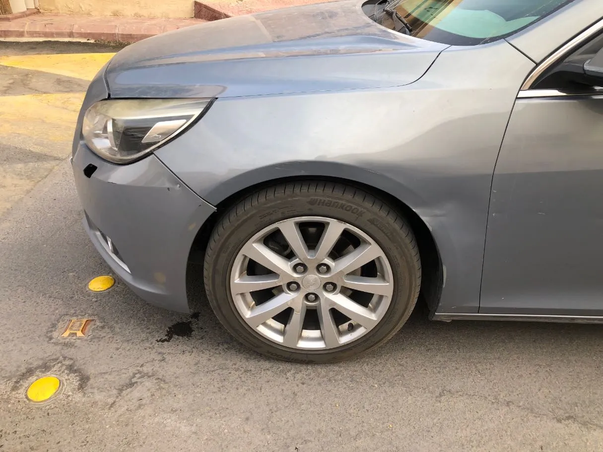Car image 9