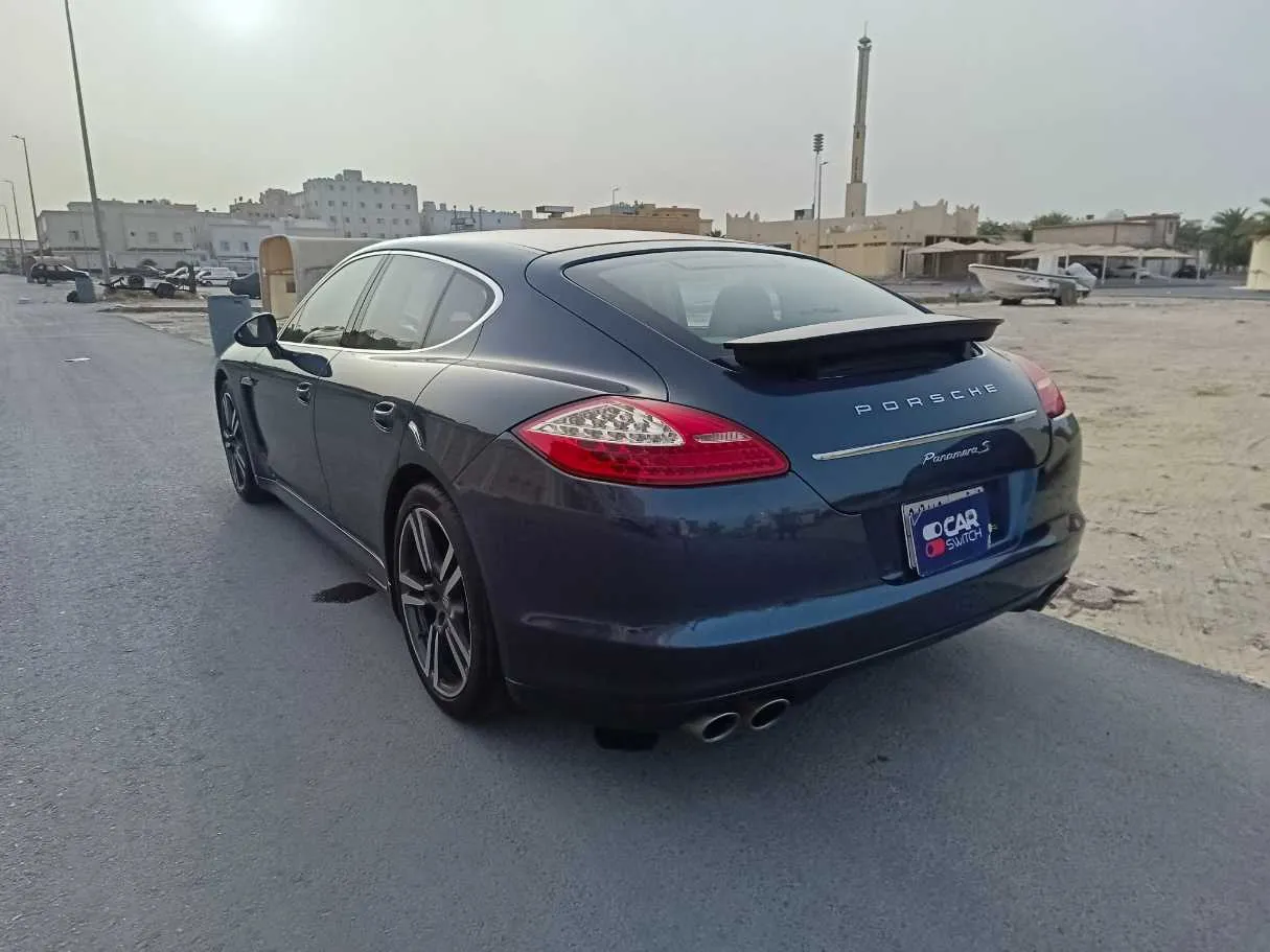 Car image 6