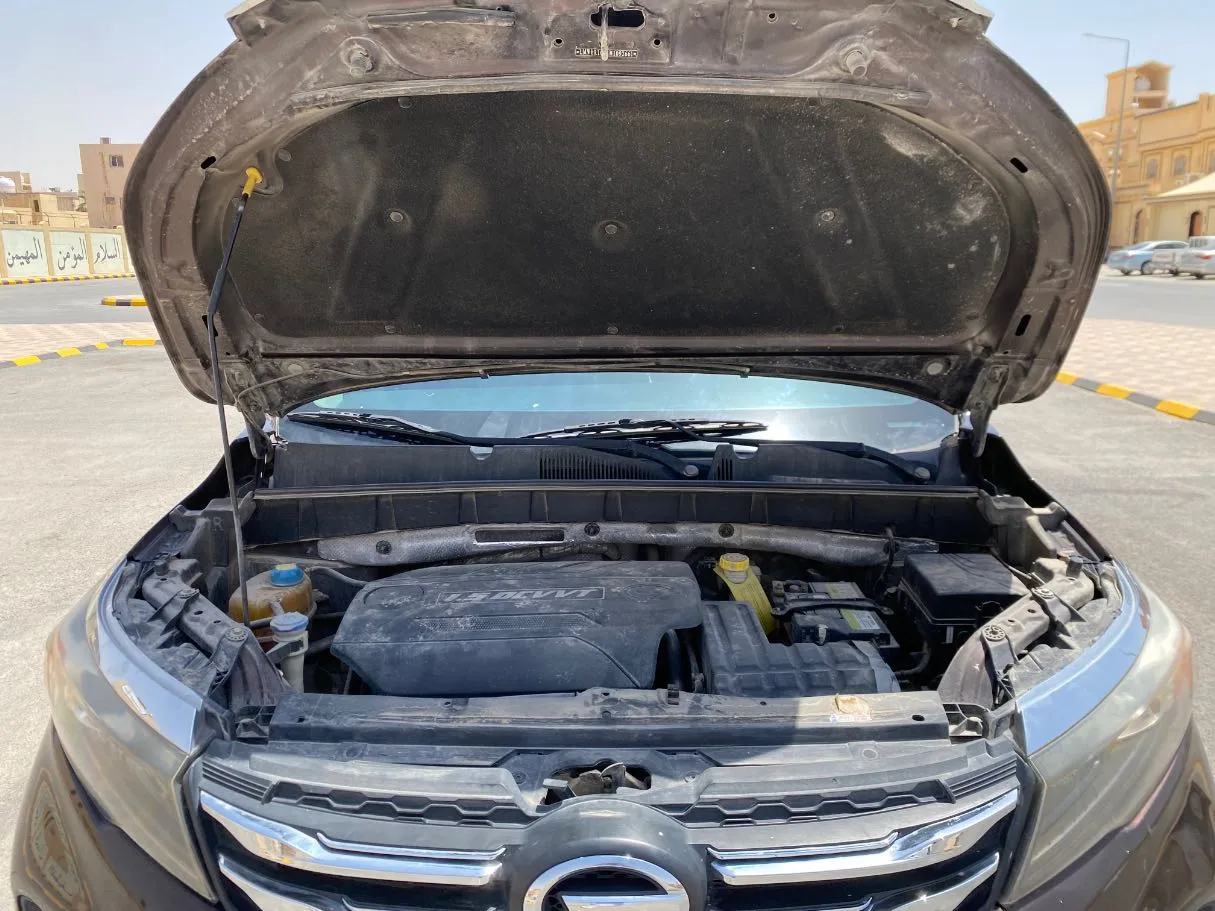 Car image 26