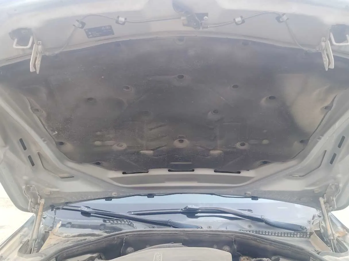 Car image 40