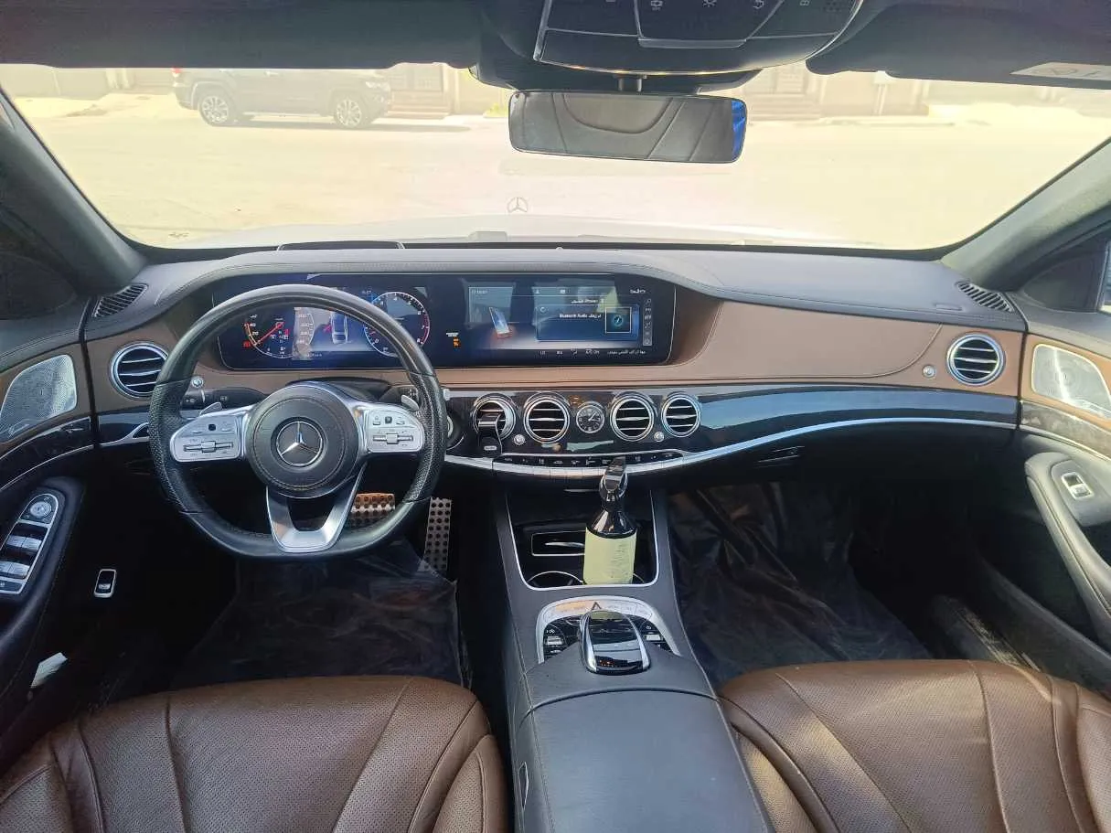 Car image 23