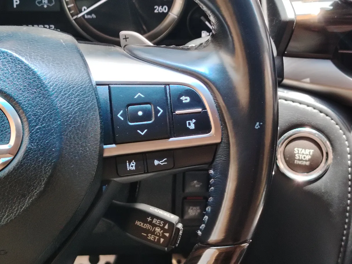 Car image 34