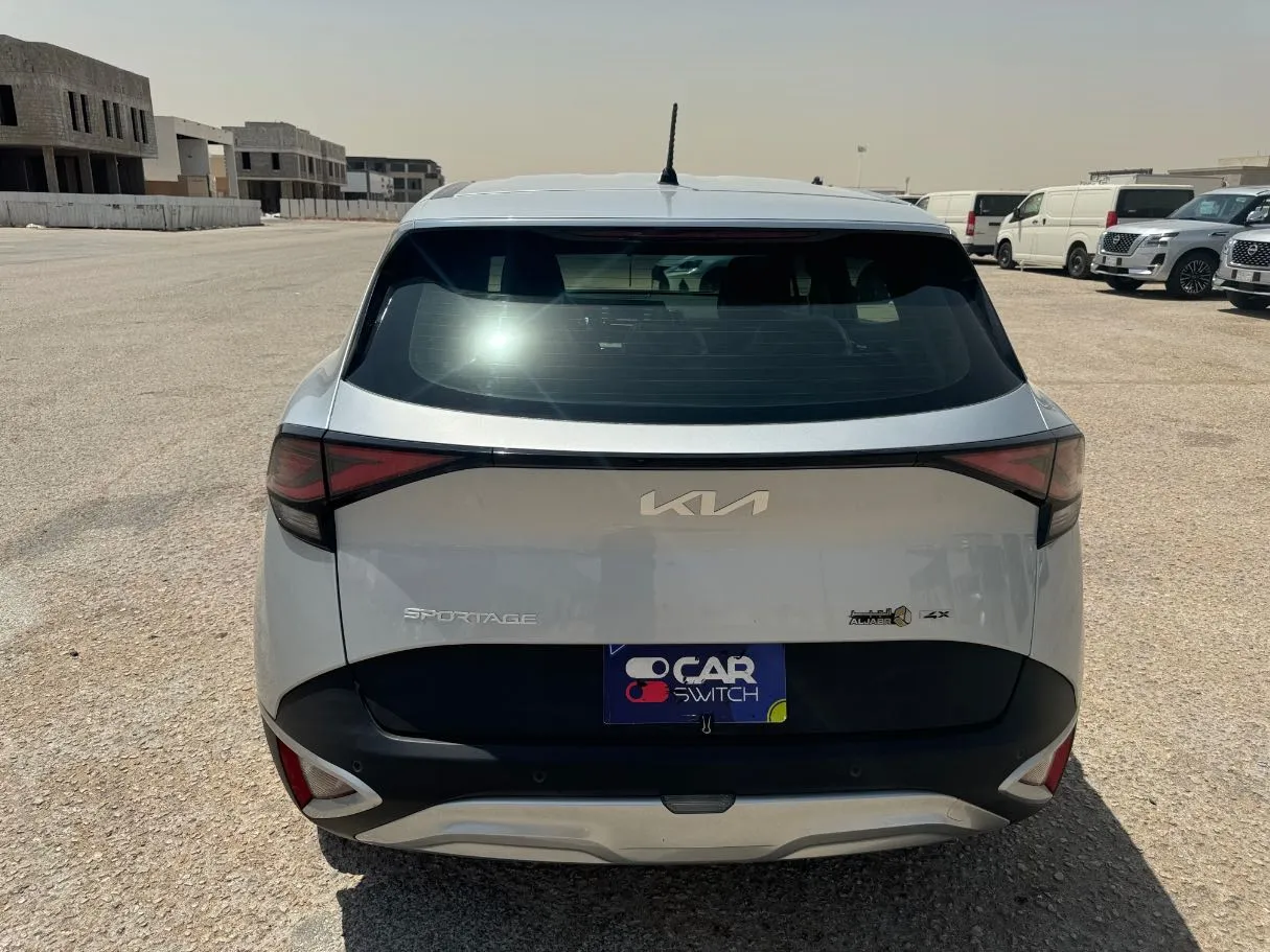 Car image 6
