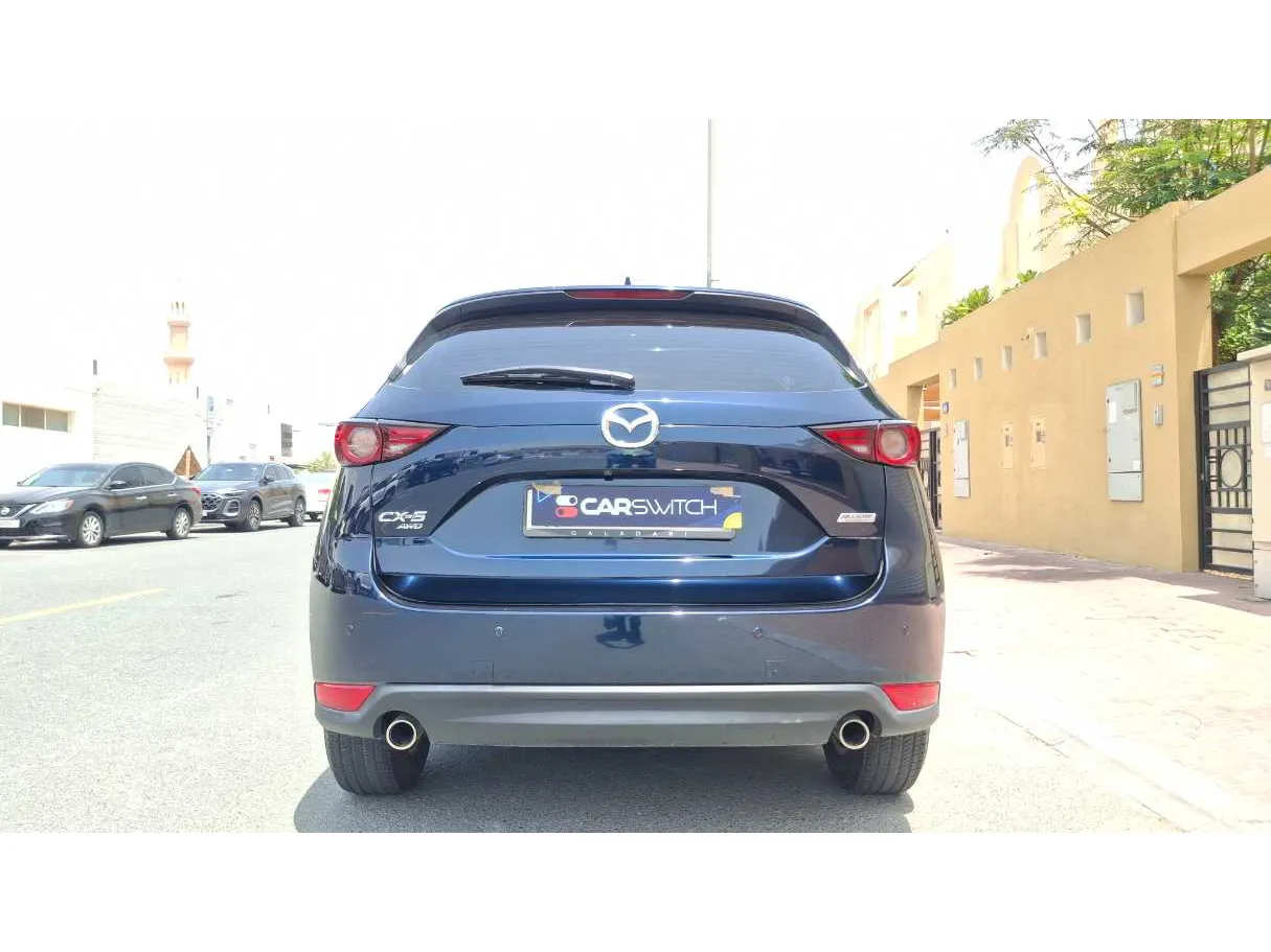 Car image 6