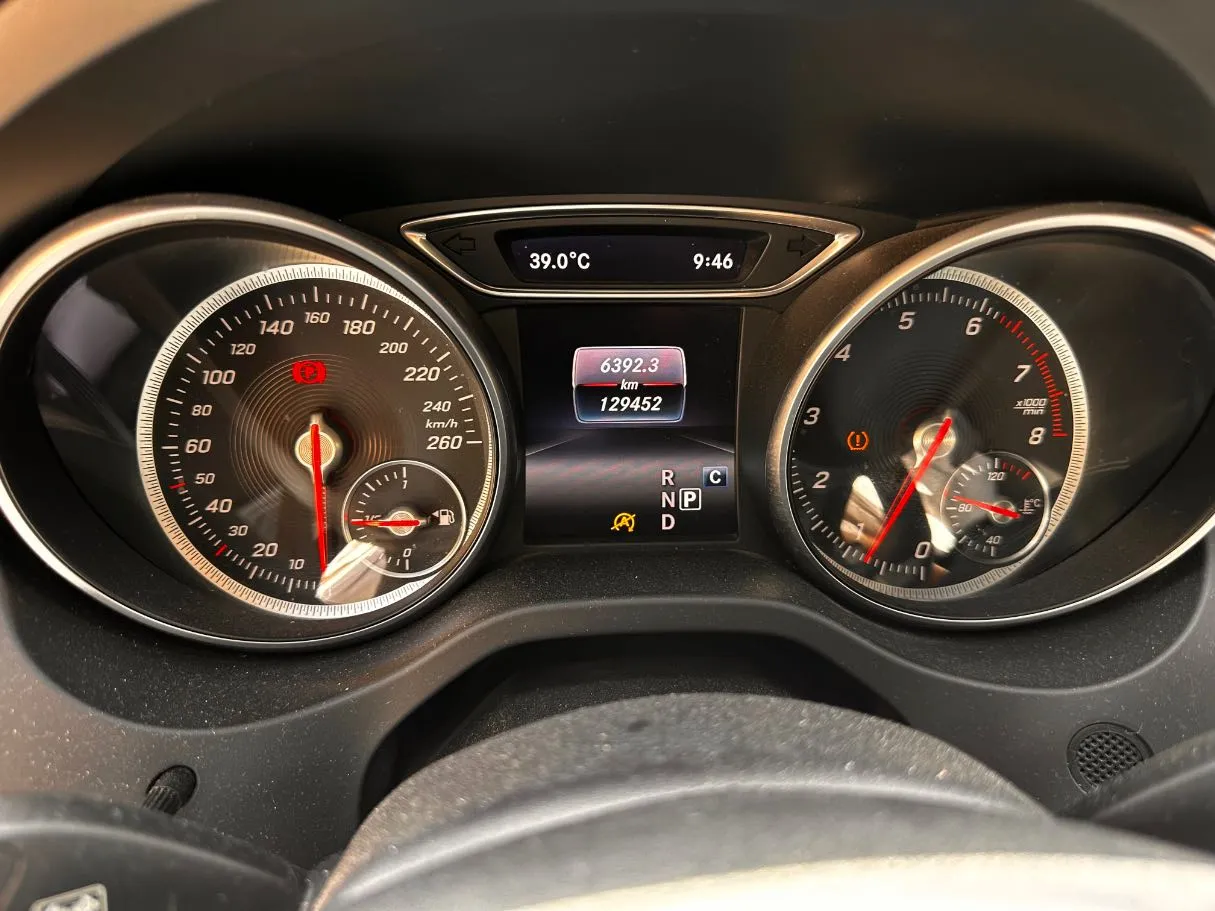 Car image 21