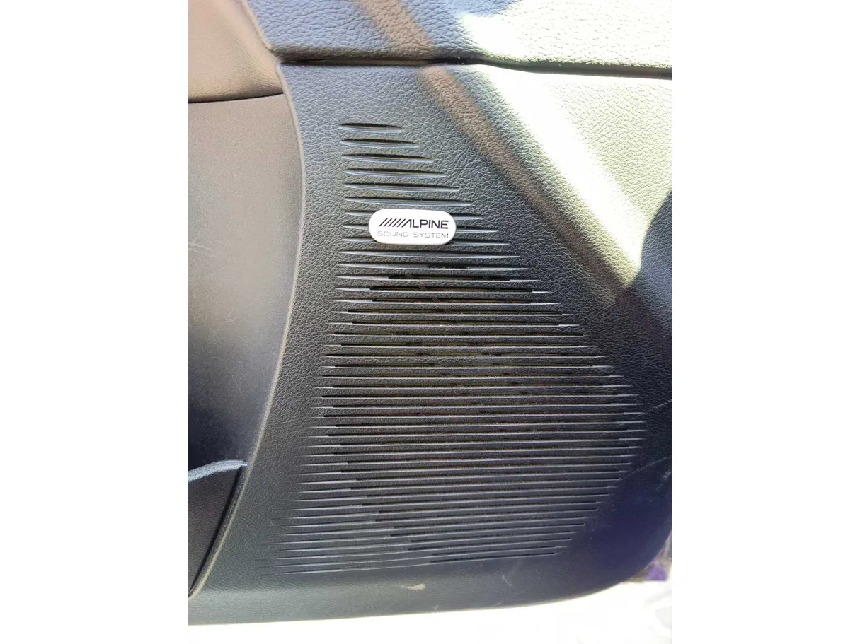 Car image 31