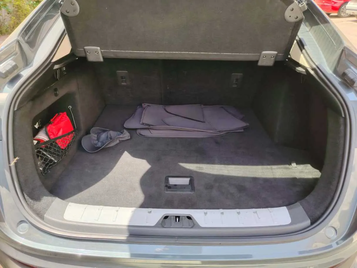 Car image 29